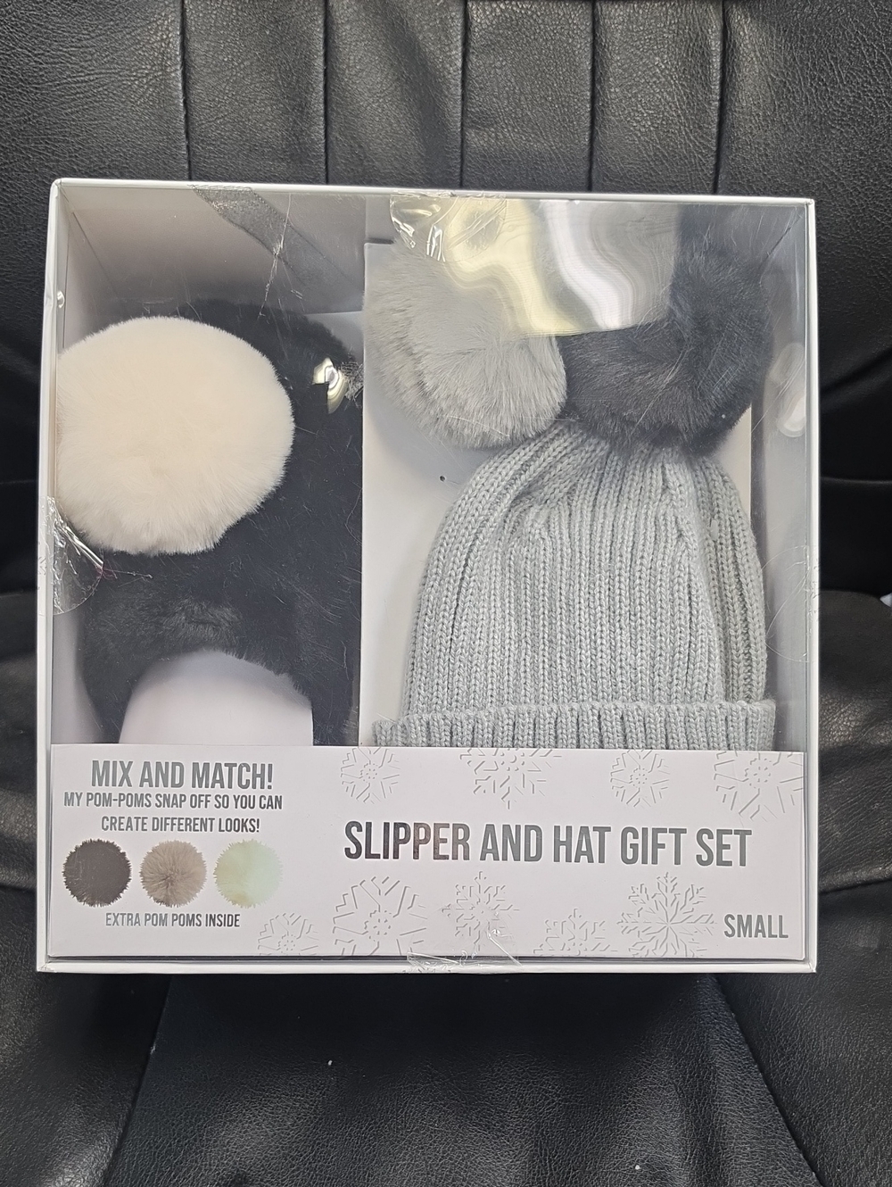 Slipper and Hat Gift Set - Light Gray Pom-Pom Beanie & Slippers